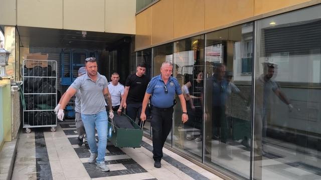 Rus uyruklu turist konakladığı otelin koridorunda ölü bulundu
