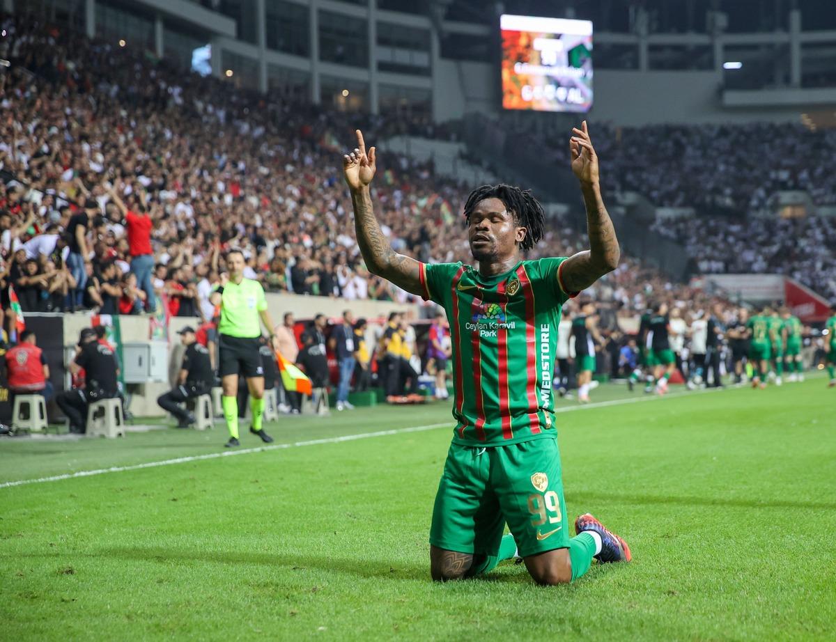 Amedspor dan Beşiktaş a şok! İki kez 30 metreden avladı 3
