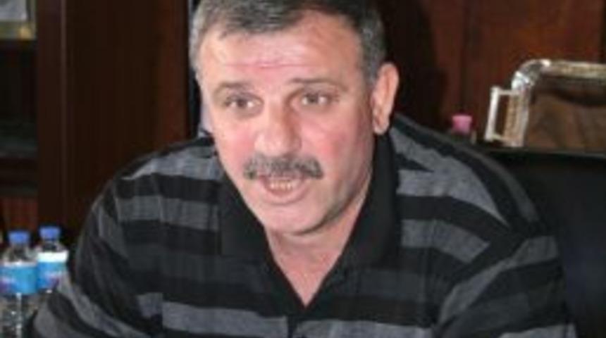 Belediye başkanından maymun heykelini &ccedil;alanlara 'hayvan' benzetmesi