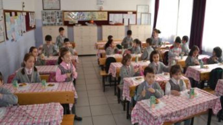 Minikler okula başladı