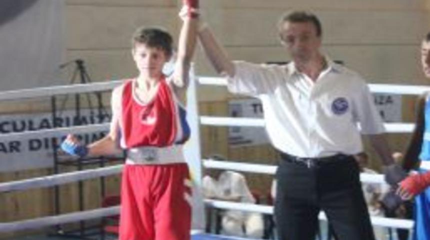 Osmangazili miniklerden b&uuml;y&uuml;k başarı