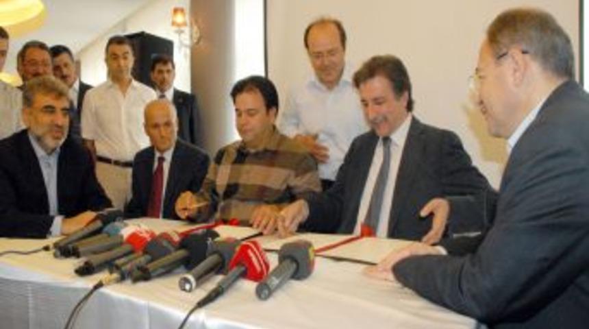 Hayır işleri &ccedil;ok olunca binaya isim koymakta zorlandı