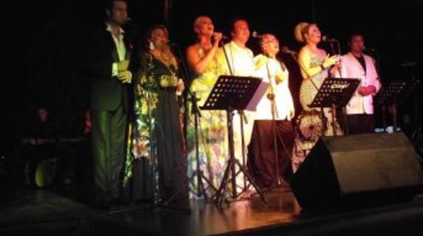 Ş&uuml;kr&uuml; Tunar, 49. &ouml;l&uuml;m yıld&ouml;n&uuml;m&uuml;nde memleketi Edremit'te anıldı