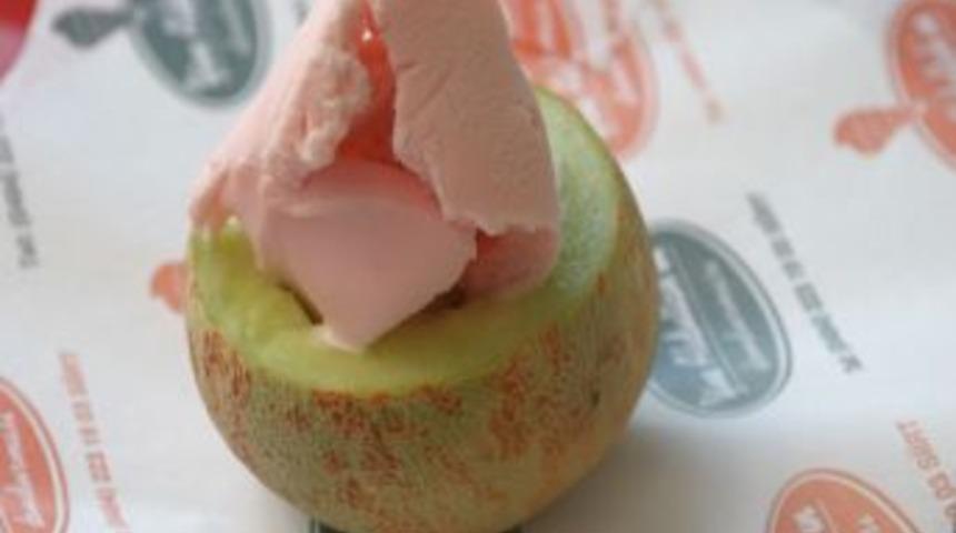 Abdullah'ın Dondurması'ndan Şımmem Saliho kavunlu dondurma