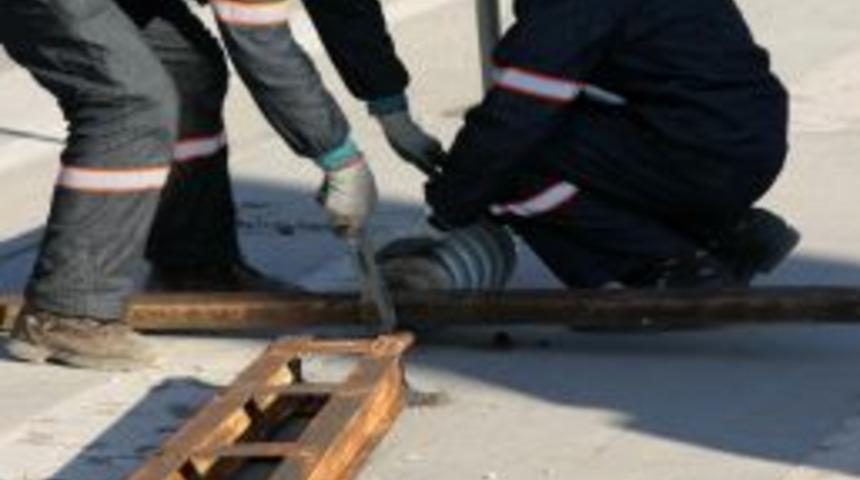 Elektrik şebekesi yer altına alınıyor, demir direkler kaldırılıyor