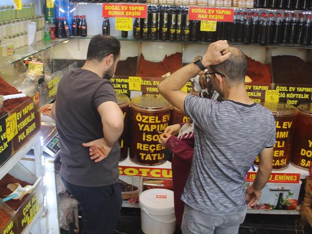 Herkes evde yapmayı bıraktı, &ccedil;arşıya koştu: Kilosu 300 TL'den 500 TL'ye fırladı