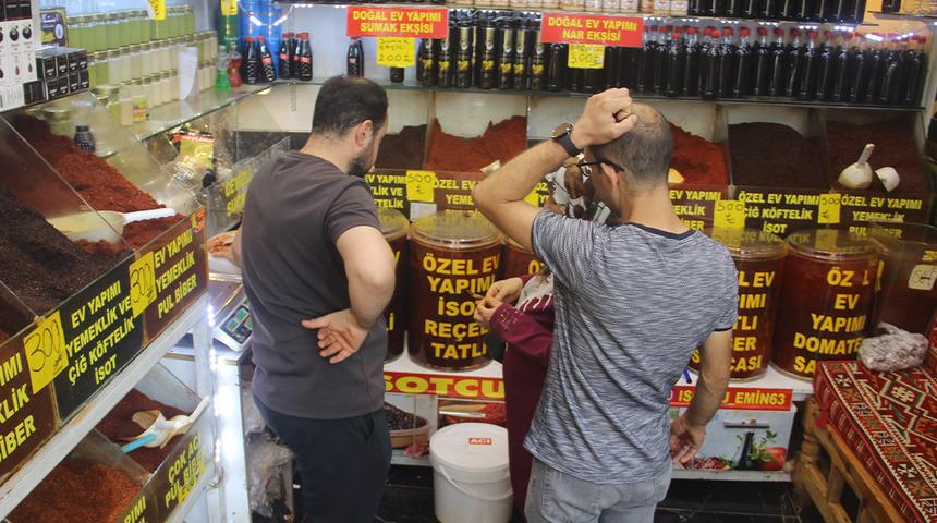 Herkes evde yapmayı bıraktı, &ccedil;arşıya koştu: Kilosu 300 TL'den 500 TL'ye fırladı