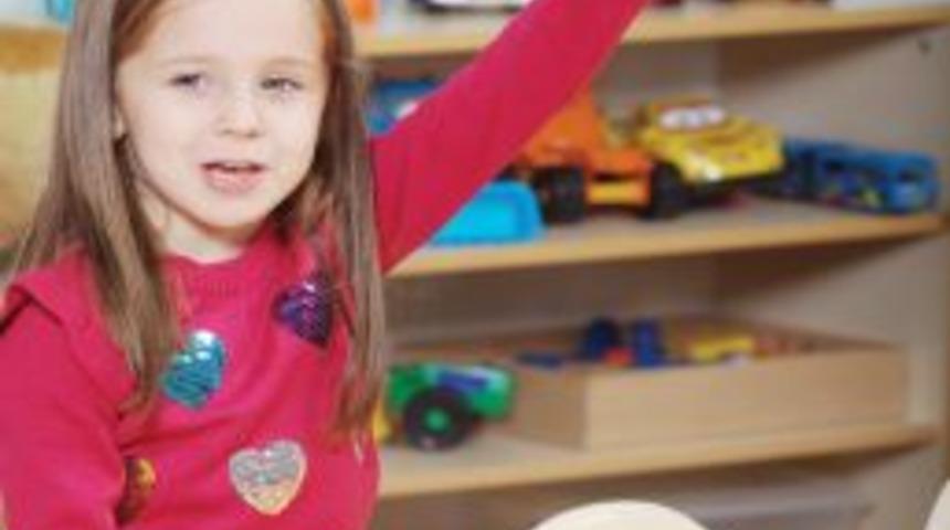 Okul &ouml;ncesi &ccedil;ocuklar ilk kez akıllı tahta ile tanışacak