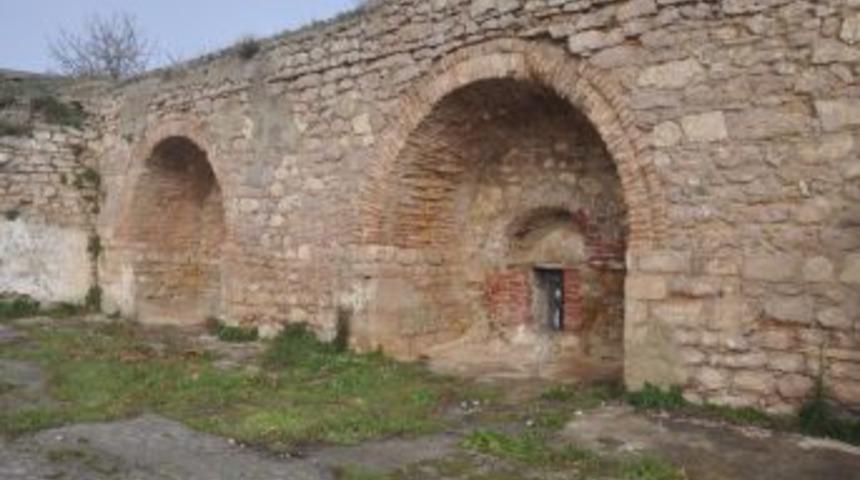 Kilyos Kalesi eski g&uuml;nlerine geri d&ouml;n&uuml;yor