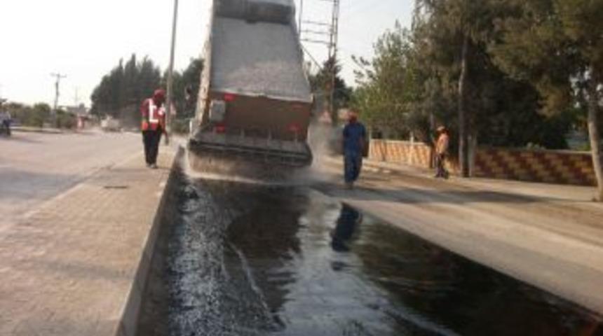 Toprakkale'de bozulan yollar onarılıyor