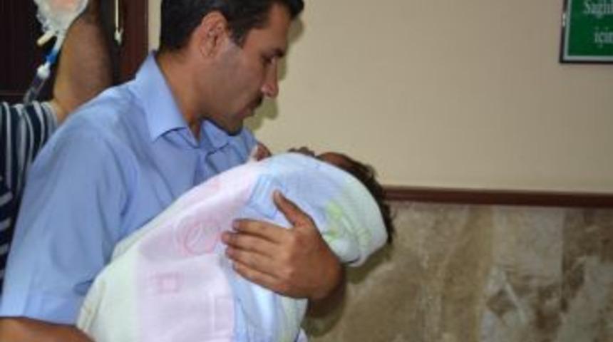 Suni teneff&uuml;sle &ccedil;ocuğu &ouml;l&uuml;mden kurtardılar