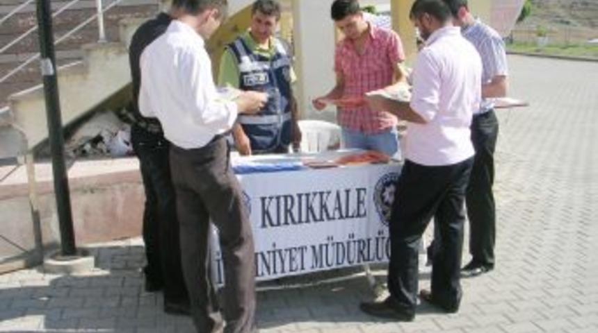 Emniyet, &uuml;niversite &ouml;ğrencilerini ter&ouml;re karşı uyardı