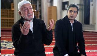 Kurtlar Vadisi'nin '&Ouml;mer babası' konuştu: "Ş&uuml;pheleniyordum, nereden biliyorlar bu bilgileri diye..."