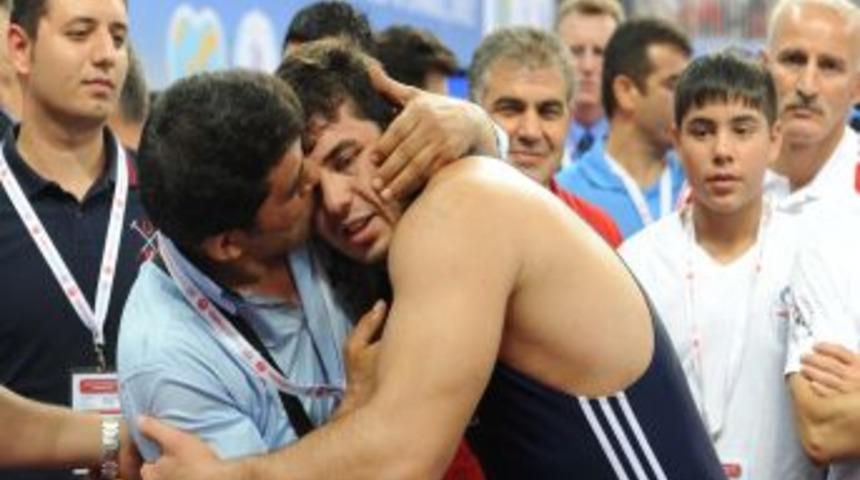 Cenk İldem'in başarısında babasının payı b&uuml;y&uuml;k