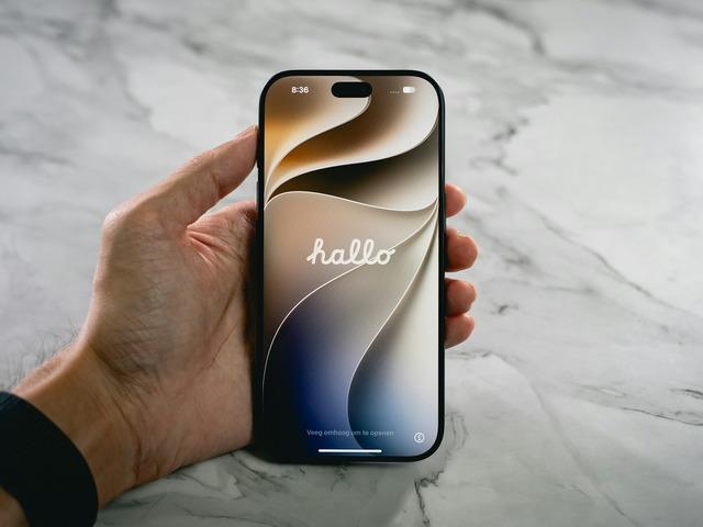 Detayları sızdı: Ekranı bambaşka bir iPhone geliyor!