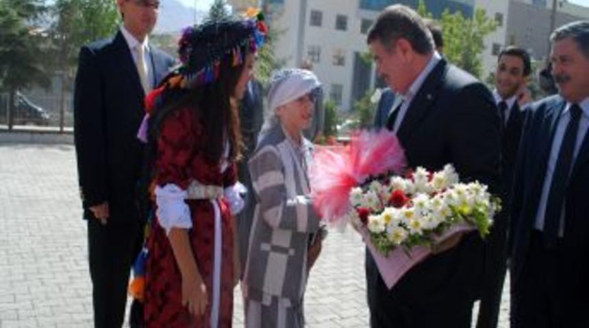 İ&ccedil;işleri Bakanı Şahin: Bir g&uuml;n g&uuml;zellikler mutlaka galip gelecektir