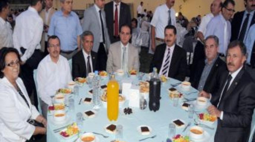 Bakan &Ccedil;elik: Demokrasi, AK Parti d&ouml;neminde kurumsallaştı