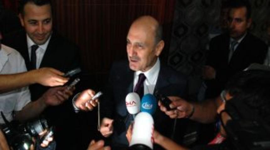 Bakan Bayraktar, Başbakan'ın 'l&uuml;ks ev almayın' uyarısına destek verdi