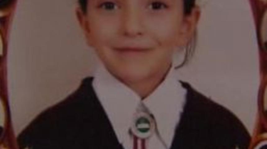 Dondurma almak i&ccedil;in bakkala giden Nazlıcan evine d&ouml;nmedi