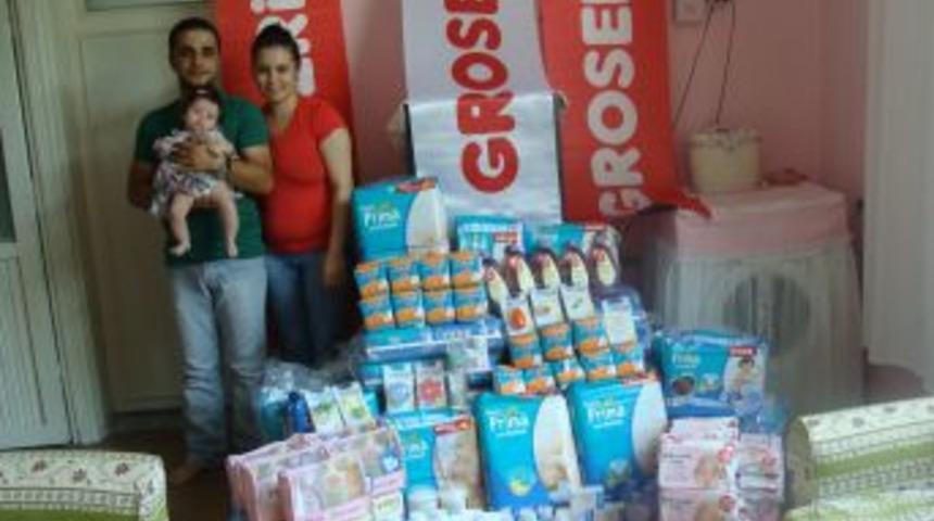 Groseri yılın annesini ödüllendirdi