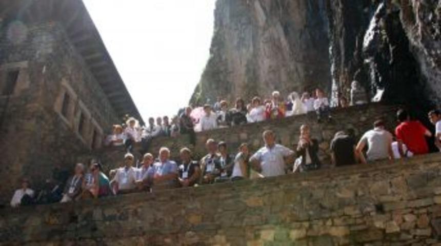 S&uuml;mela Manastırı'ndaki ayin başladı