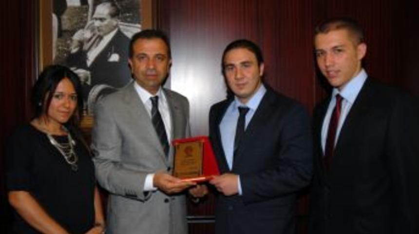 AIESEC&rsquo;ten GTO&rsquo;ya teşekk&uuml;r plaketi