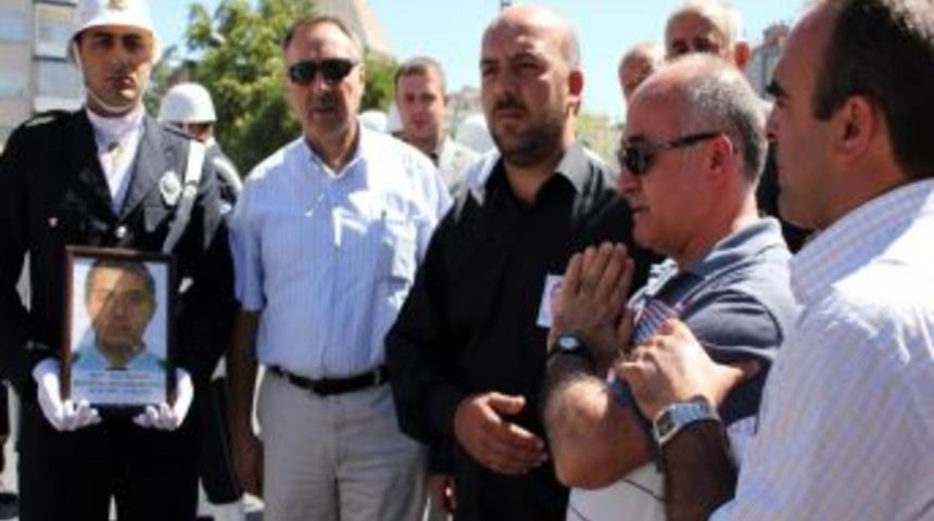 Kayserili şehit, g&ouml;zyaşları arasında toprağa verildi