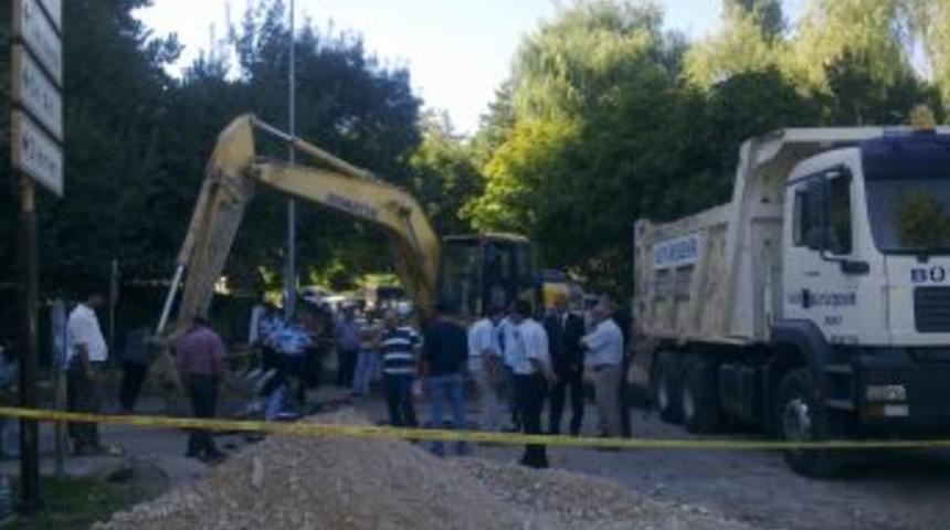 Başbakanlık girişinde faciadan d&ouml;n&uuml;ld&uuml;