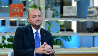 M&Uuml;SİAD Başkanı Burhan &Ouml;zdemir&rsquo;den faiz mesajı! &ldquo;&Ccedil;ok keskin d&uuml;ş&uuml;şler beklememek gerekiyor&rdquo;