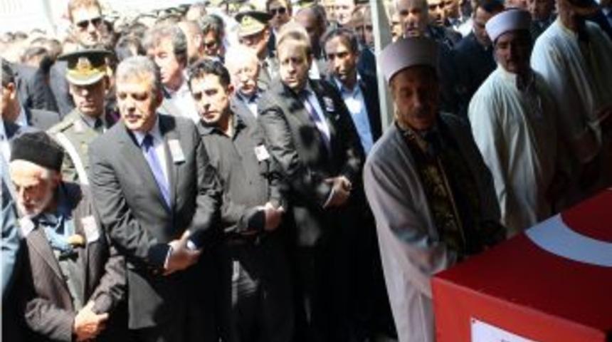 Şehir er g&ouml;zyaşlarıyla uğurlandı