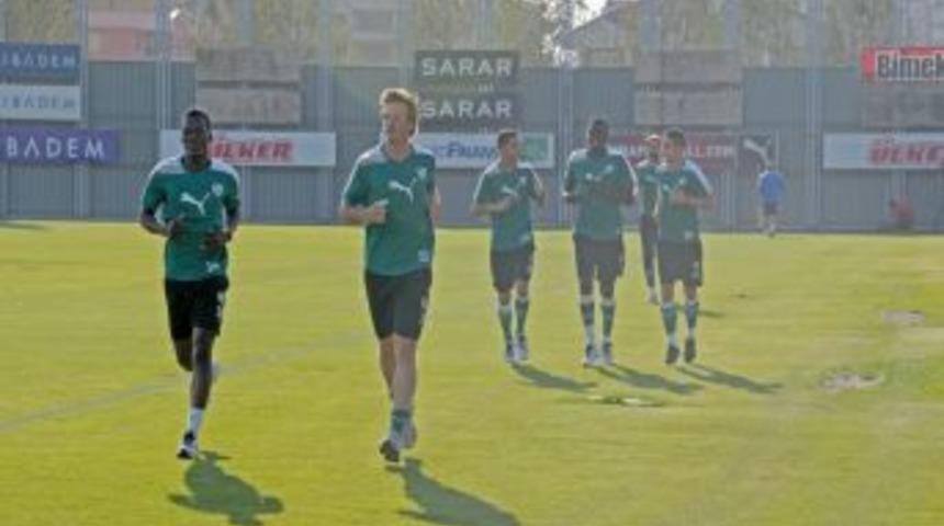 Lider Bursaspor, Mersin İdmanyurduna bileniyor