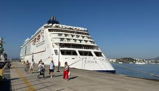 Bodrum'a "Europa 2" kruvaziyeriyle 480 turist geldi