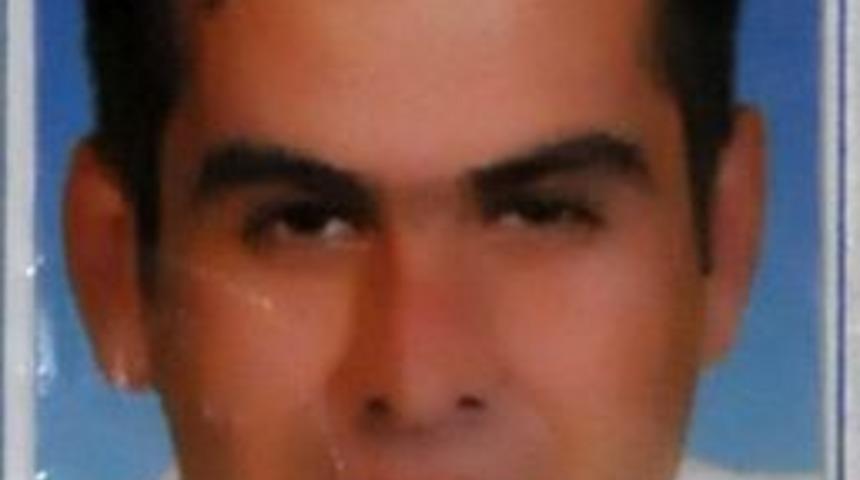 Motosikletliye &ccedil;arpan kamyonet s&uuml;r&uuml;c&uuml;s&uuml; ka&ccedil;tı