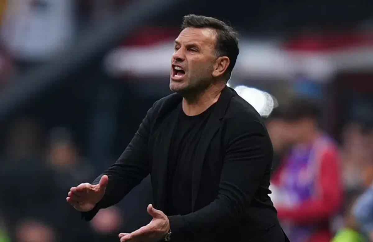 Galatasaray da Okan Buruk için tehlike çanları çalıyor! Yöneticilerin sabrı taştı 4