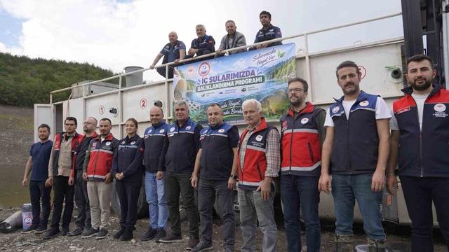 Kastamonu’da göletlere 800 bin sazan balığı yavrusu salındı 3