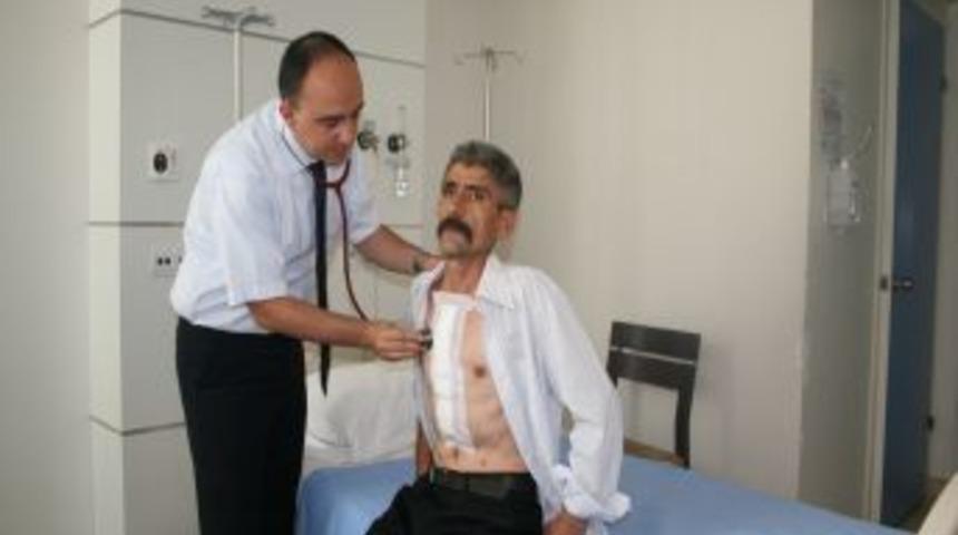 Kazada zarar g&ouml;ren kalp kapağı protezle değiştirildi