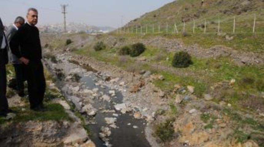 Menemen'in derelerine 5 milyon liralık neşter vuruluyor