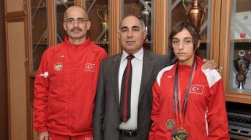 R&uuml;zgar kız başarıya doymuyor