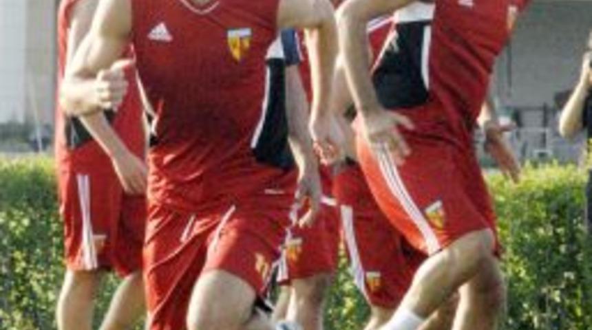 Şota Arveladze: Hazırlık ma&ccedil;larında futbolcuları yakından g&ouml;receğim