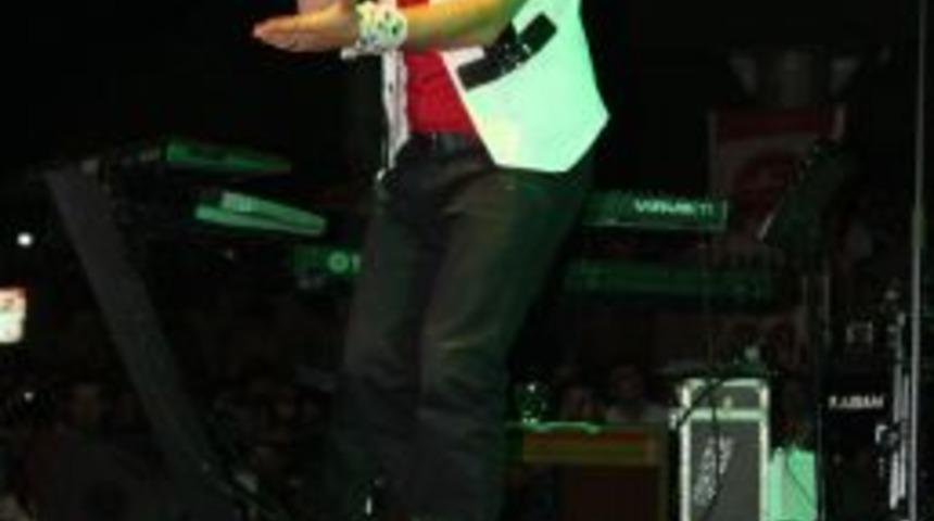 Mustafa Ceceli, Polatlı&rsquo;da konser verdi