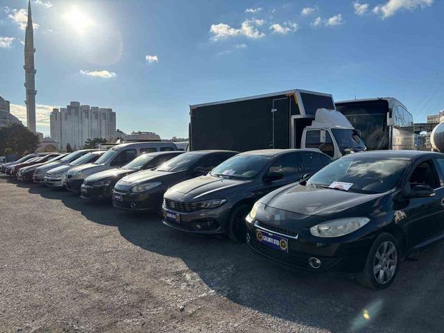 İstanbul’da 3 ilçede oto hırsızlığı yapan şüpheliler yakalandı 1