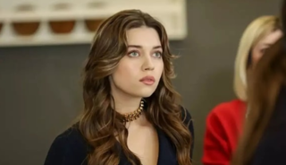 Afra Sara&ccedil;oğlu &uuml;lkeye d&ouml;ner d&ouml;nmez g&ouml;zaltına alındı! 