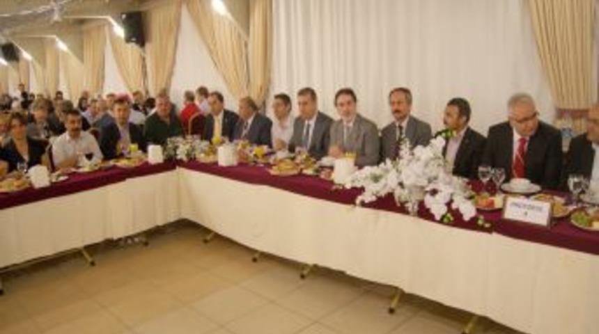 "Diyanet'in Somali i&ccedil;in topladığı yardımlar 100 milyon lirayı aştı"