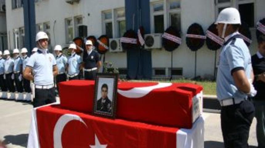 Şehit polis memleketine uğurlandı