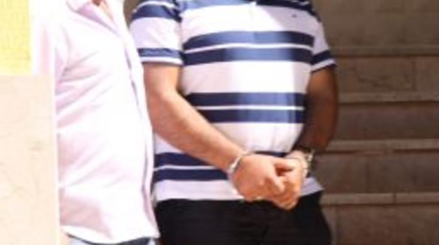 Teyzesinin altınlarını &ccedil;aldığı iddia edilen şahıs adliyeye &ccedil;ıkarıldı