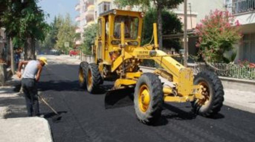 Silifke'de asfalt &ccedil;alışmaları devam ediyor
