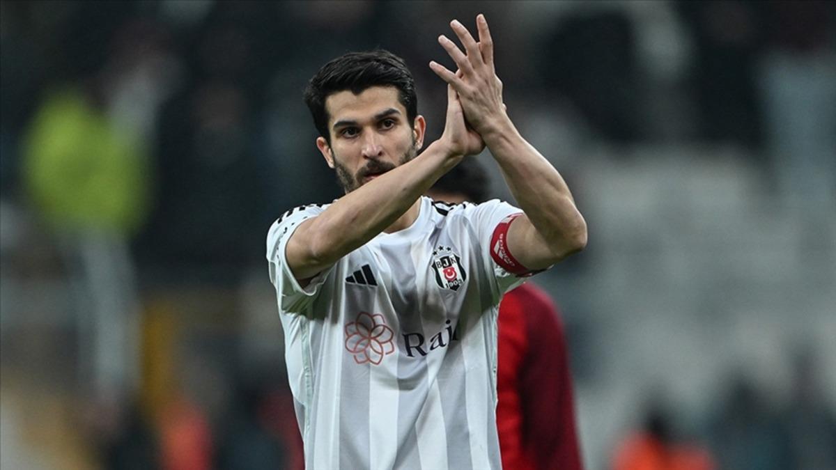 Futbolculuk kariyerini noktalamıştı! Necip Uysal dan şaşırtan karar 1