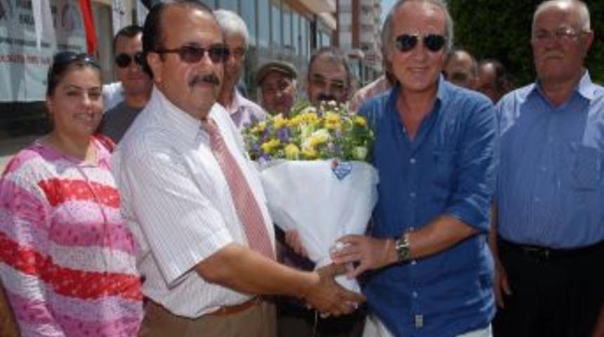 Muratpaşa Belediyesi, 7 ayrı noktadan 20 bin kişiye aş dağıtıyor