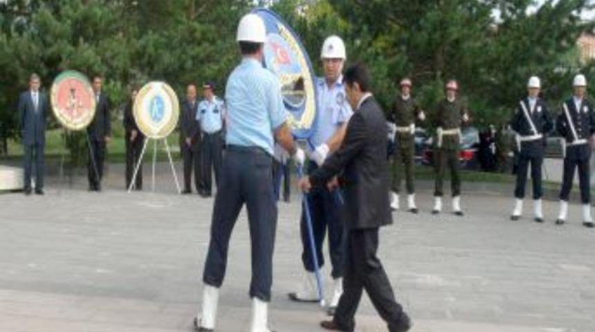 CHP Kars il &ouml;rg&uuml;t&uuml;, Kars'ın fethedilmesi yıld&ouml;n&uuml;m&uuml; t&ouml;renine katılmadı