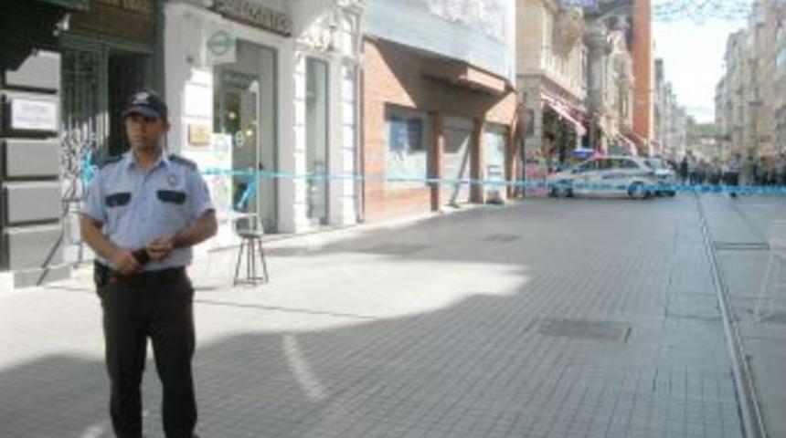 İstiklal Caddesi&rsquo;nde bomba alarmı